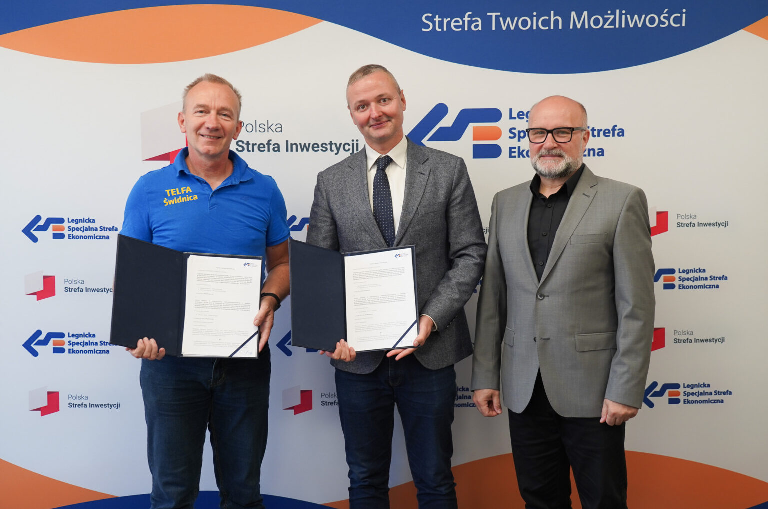 Zdjęcie z galerii wydarzenia: Umowa w sprawie zasilania placu budowy pod Park Przemysłowy Miękinia-Środa Śląska