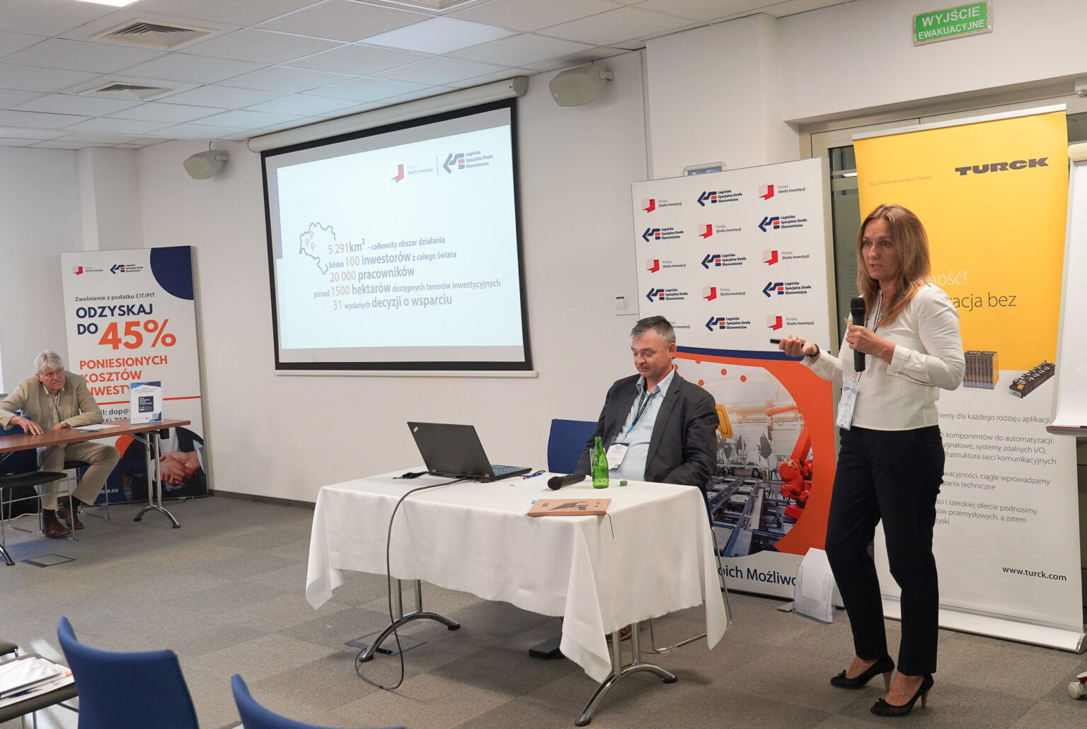 Zdjęcie z galerii wydarzenia: W Centrum Konferencyjnym LSSE odbyło się szkolenie organizowane wraz z Hahn-Group