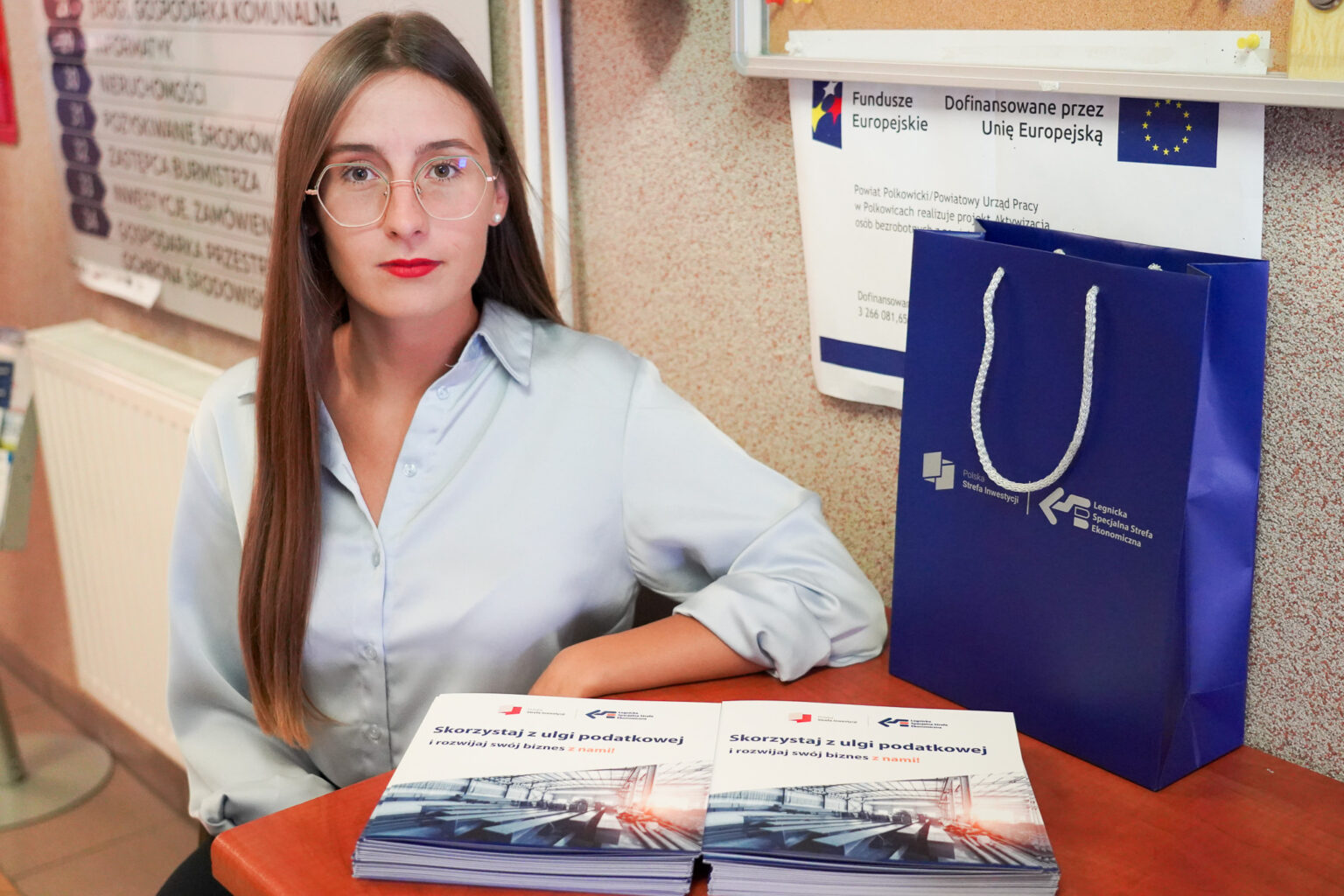 Zdjęcie z galerii wydarzenia: Mobilny Punkt Konsultacyjny LSSE w Przemkowie!