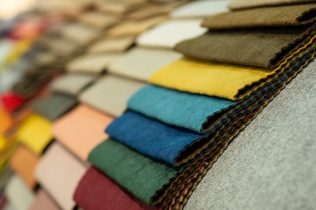 Textiles and Materials (Tekstylia i materiały) Duży