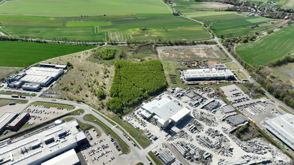 tereny inwestycyjne, widok z góry, budynki