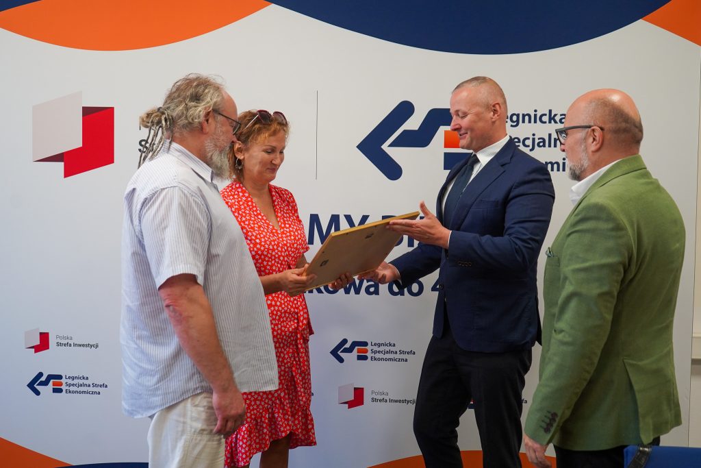 ludzie, rozmowa, prezes LSSE