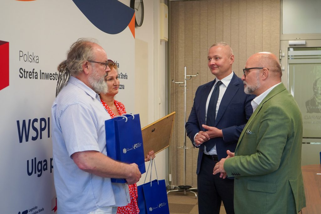 ludzie, rozmowa, prezes LSSE