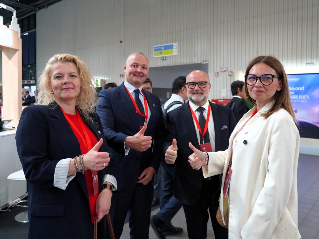 grupa ludzi, prezes LSSE